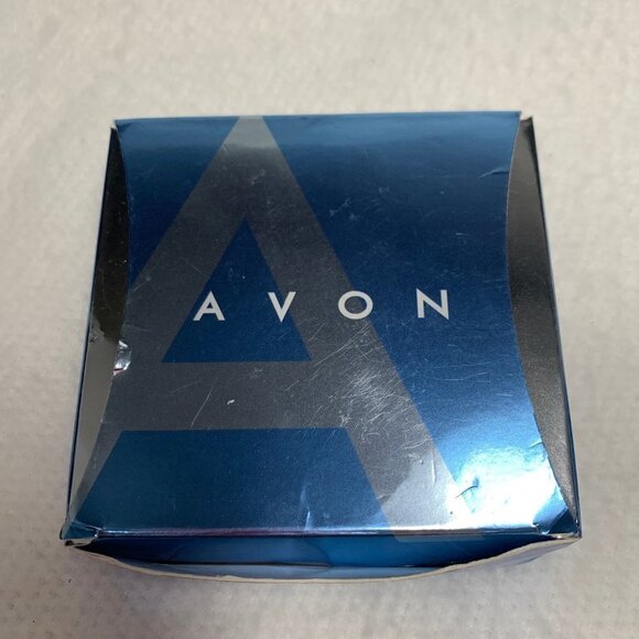 Avon President's Award Faux Pearl Double Strand Necklace - Gold Tone 15" - Picture 10 of 10